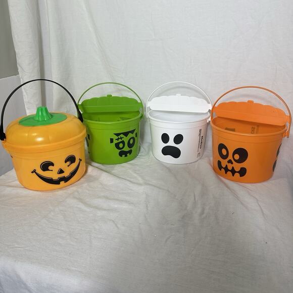 Vintage 1986 McDonald’s Halloween Pumpkin Pail + 3 Boo Buckets 2022 Lot of 4 - Picture 1 of 15